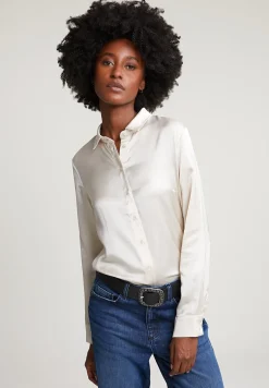 Fashion River Woods Beige klassieke blouse -