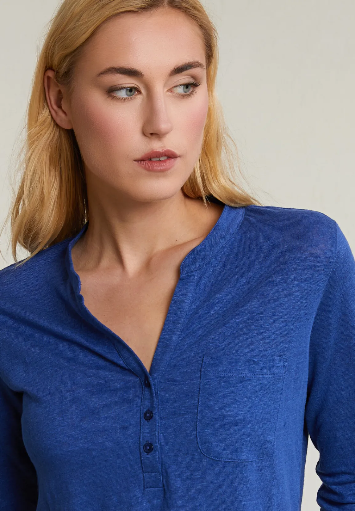Sale River Woods Blauwe linnen V-hals T-shirt met zak -