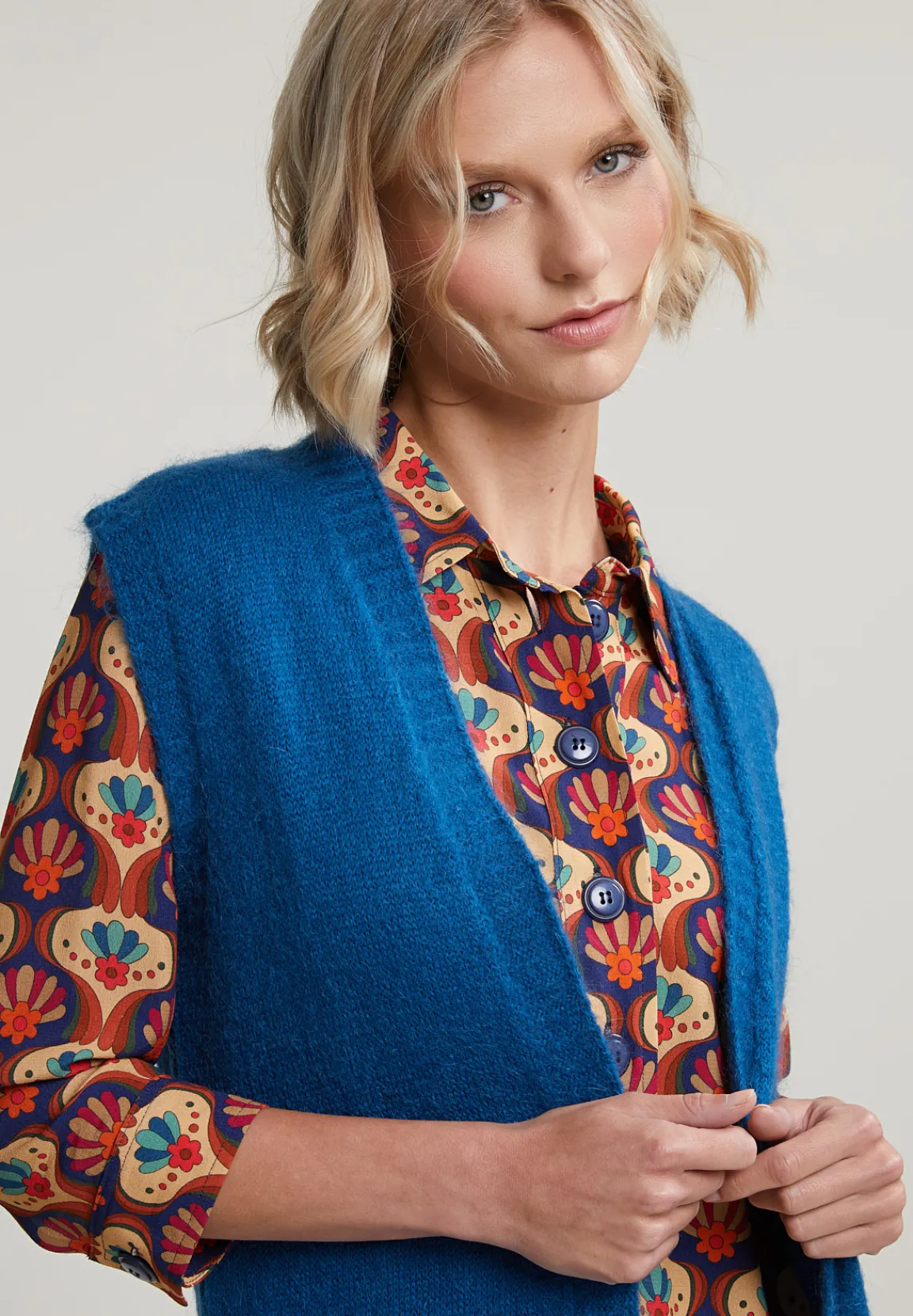 Online River Woods Blauwe mouwloze V-hals cardigan -