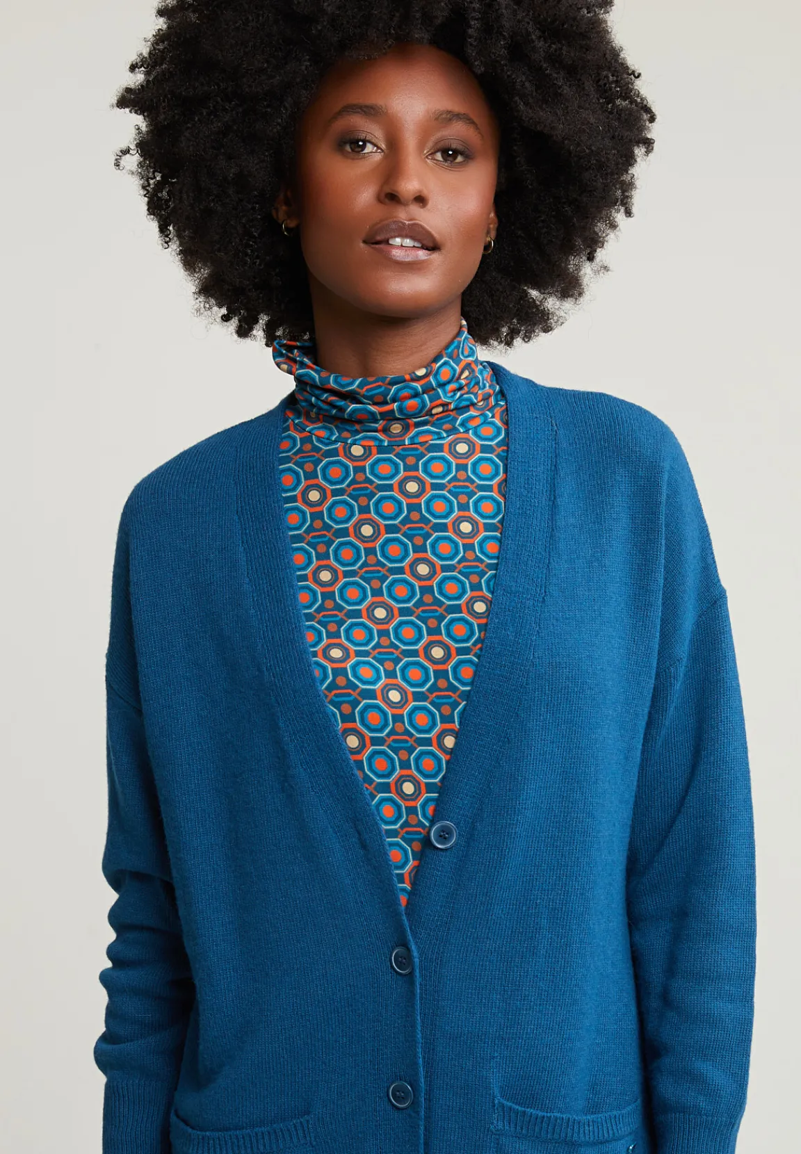 Fashion River Woods Blauwe V-hals cardigan met knopen 2 zakken -