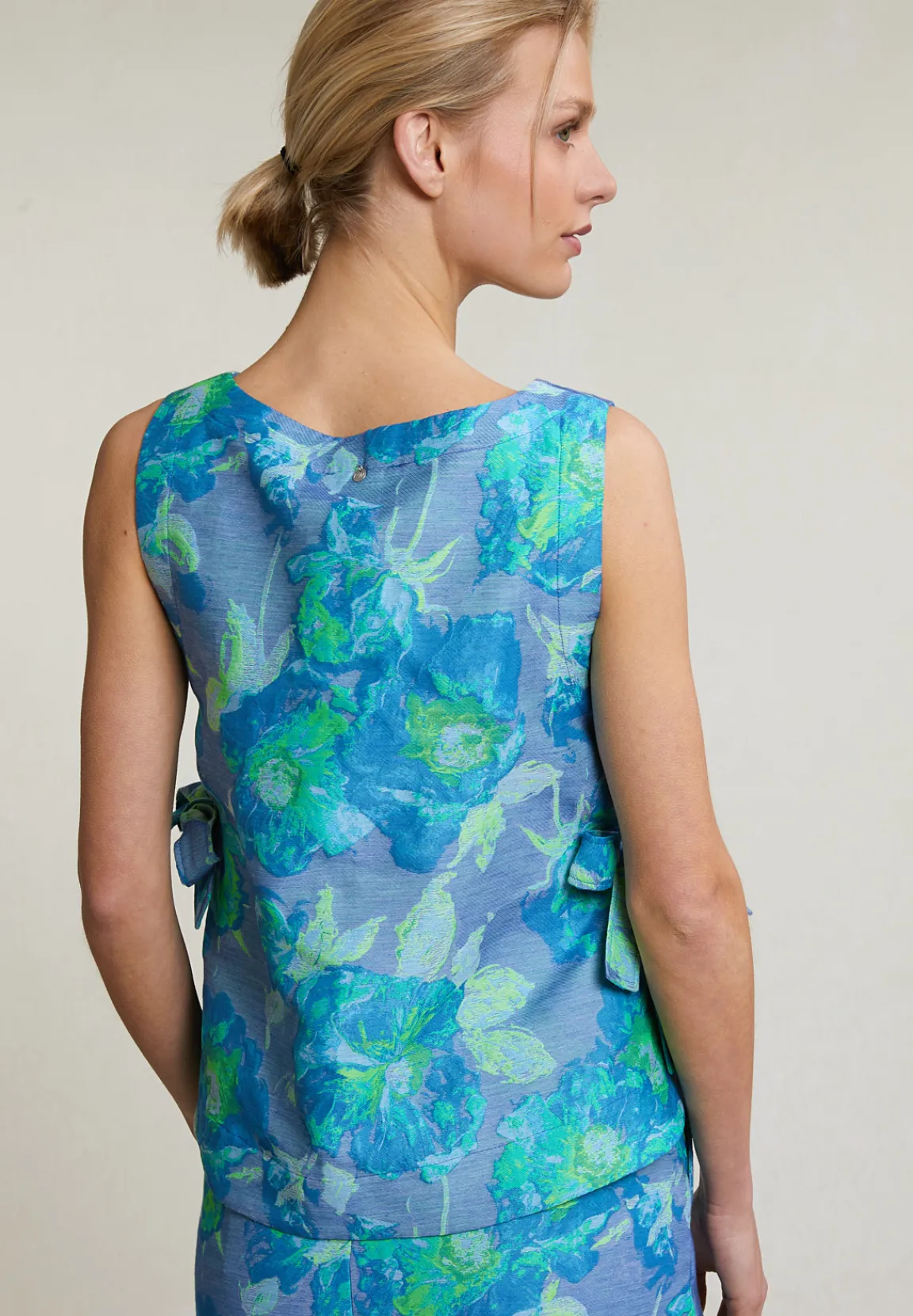 Online River Woods Blauw/groen gebloemde mouwloze top -