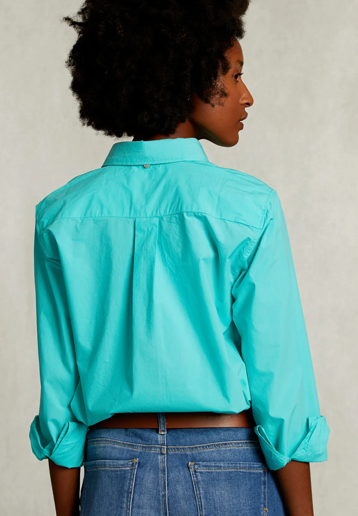 Online River Woods Blauwgroene effen gecentreerde blouse -