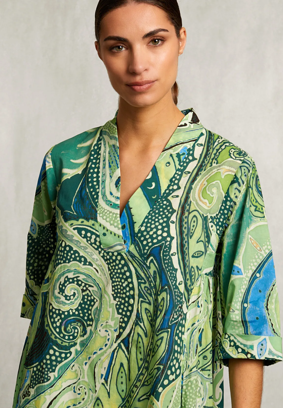 Hot River Woods Blauw/groene fantasie V-hals jurk -