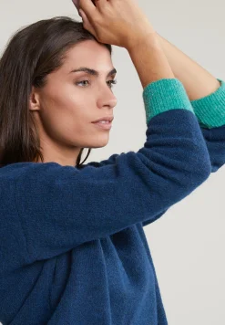 Hot River Woods Blauw/groene trui ronde hals -