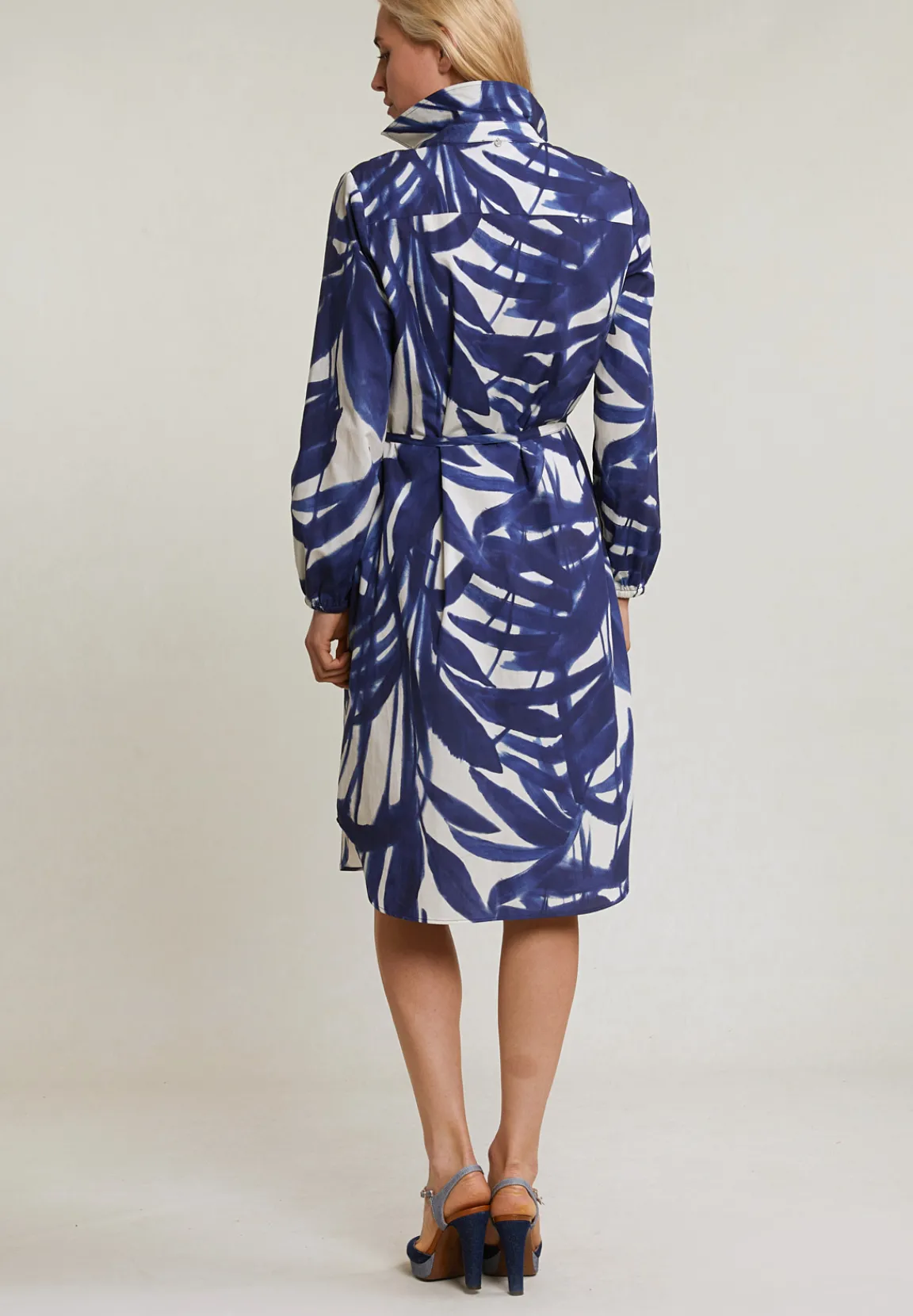 New River Woods Blauw/wit fantasie V-hals jurk -