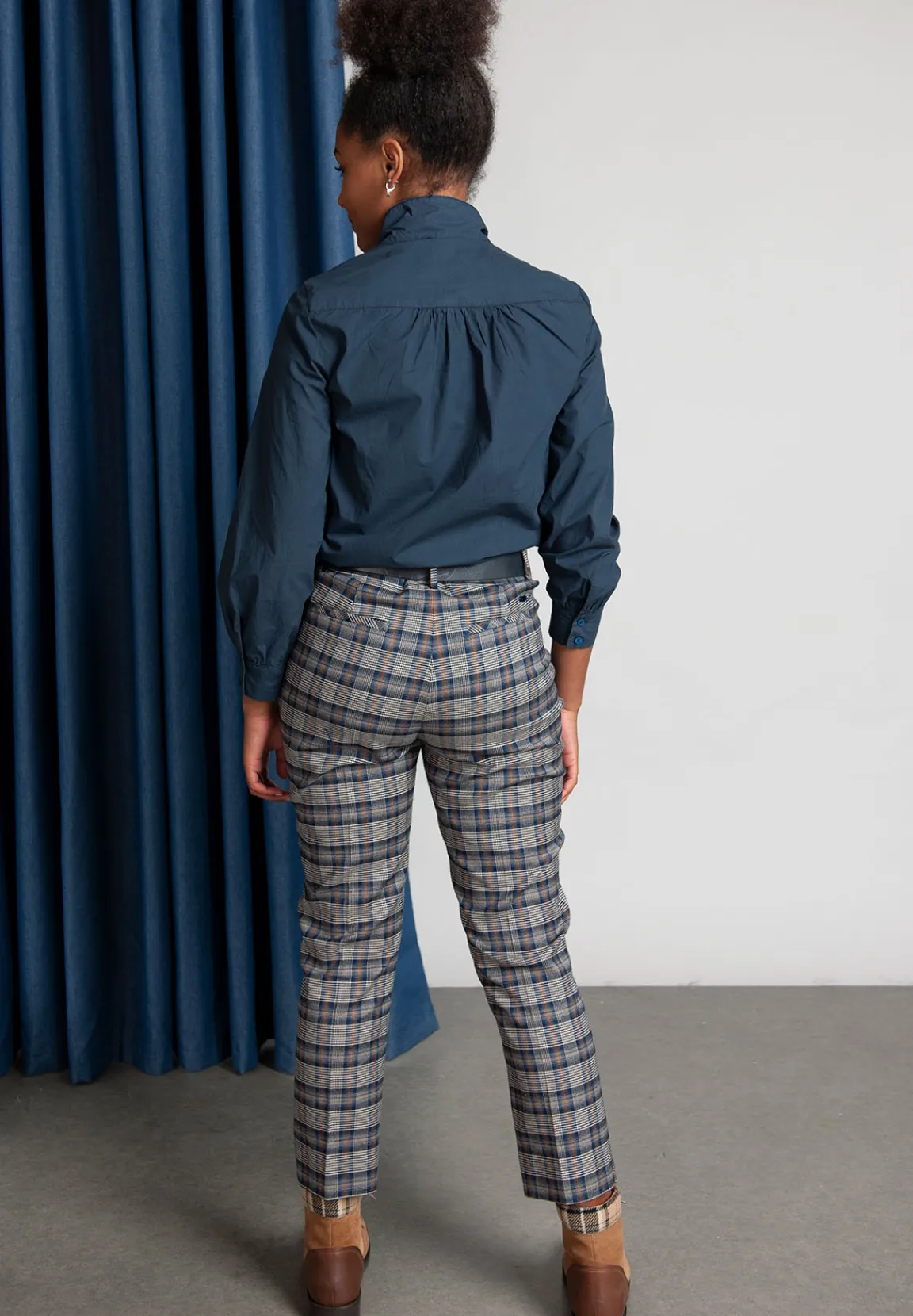 Best River Woods Blouse met sjaal in blauw -