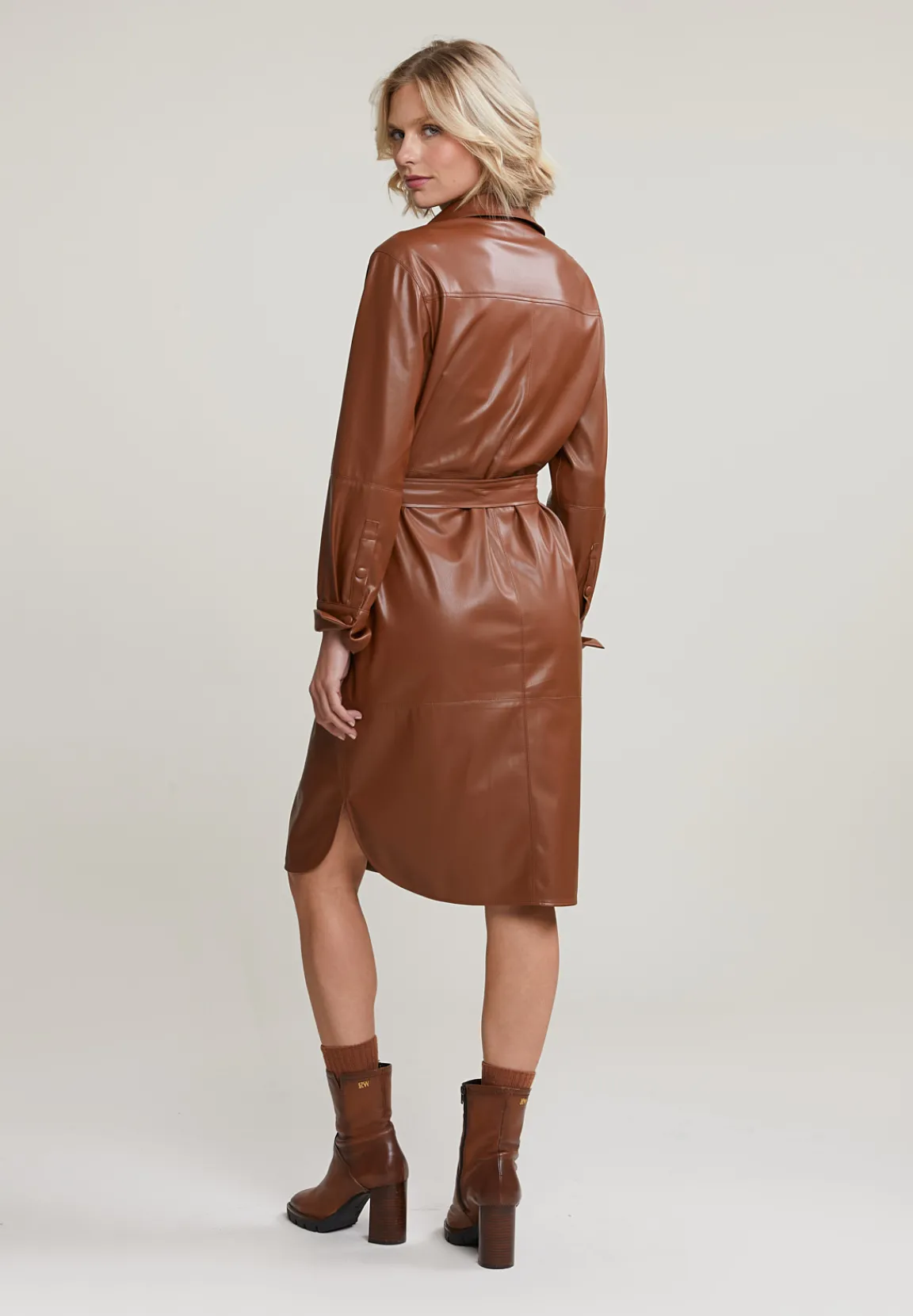Discount River Woods Bruine vegan lederen jurk met riem -