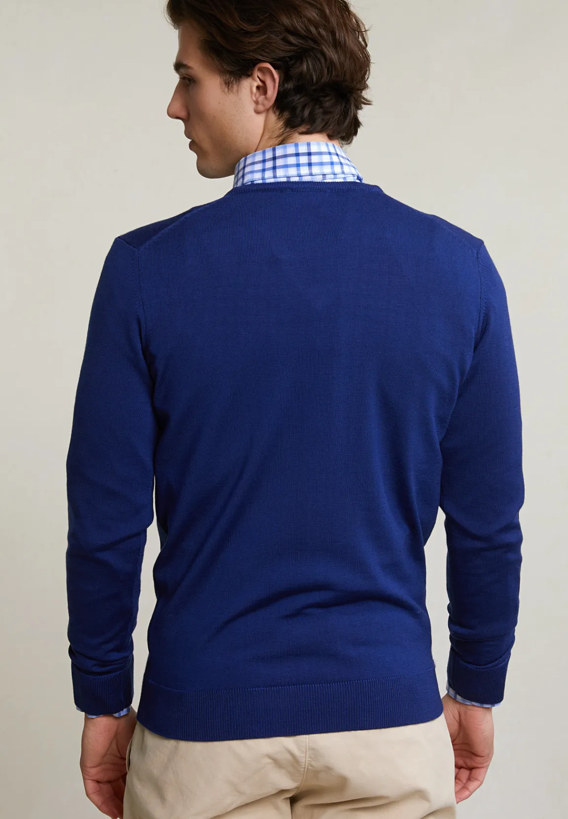 Best River Woods Custom fit basic merino V-hals trui yale blue -