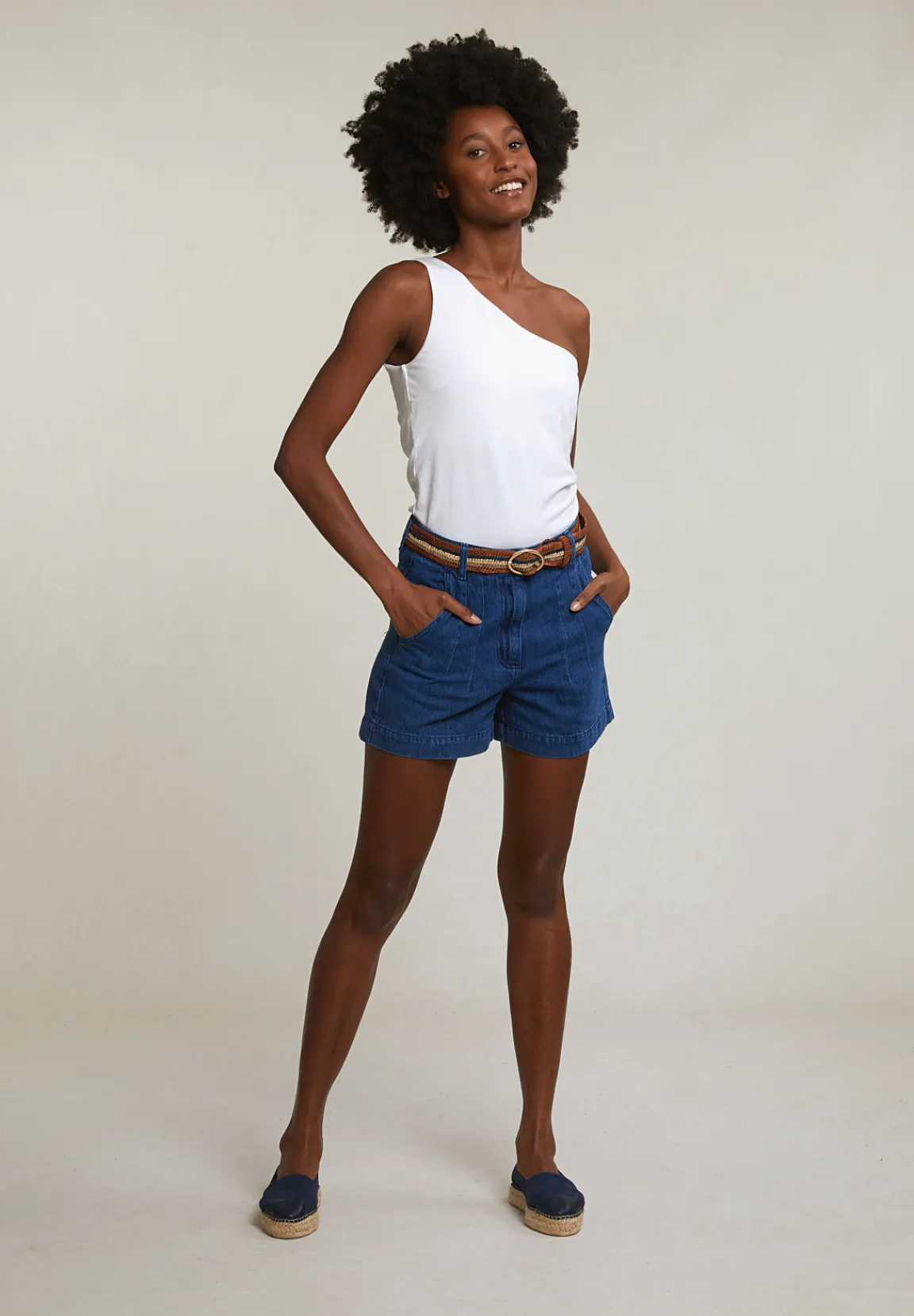Online River Woods Ecru asymmetrische top -