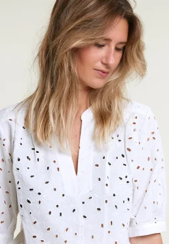 Hot River Woods Ecru geborduurde V-hals blouse -