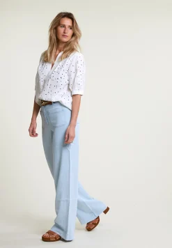Hot River Woods Ecru geborduurde V-hals blouse -