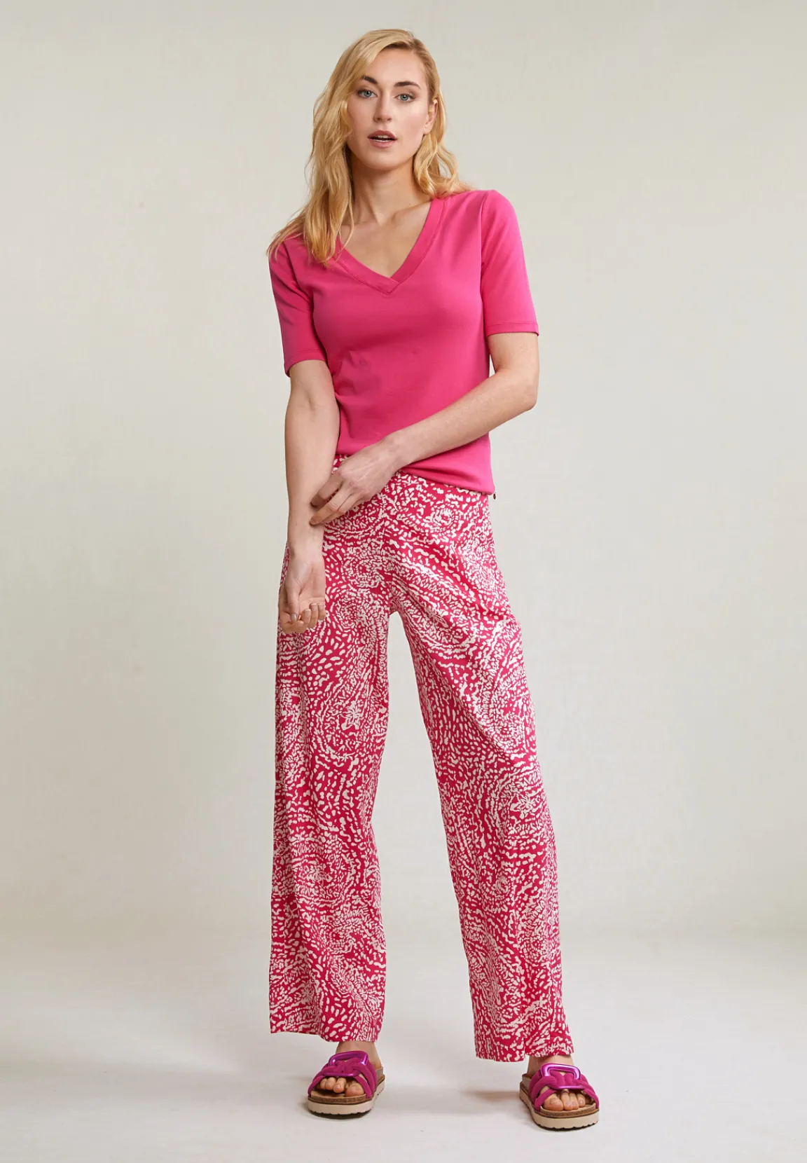 Fashion River Woods Fuchsia basic V-hals T-shirt 1/2 mouw -