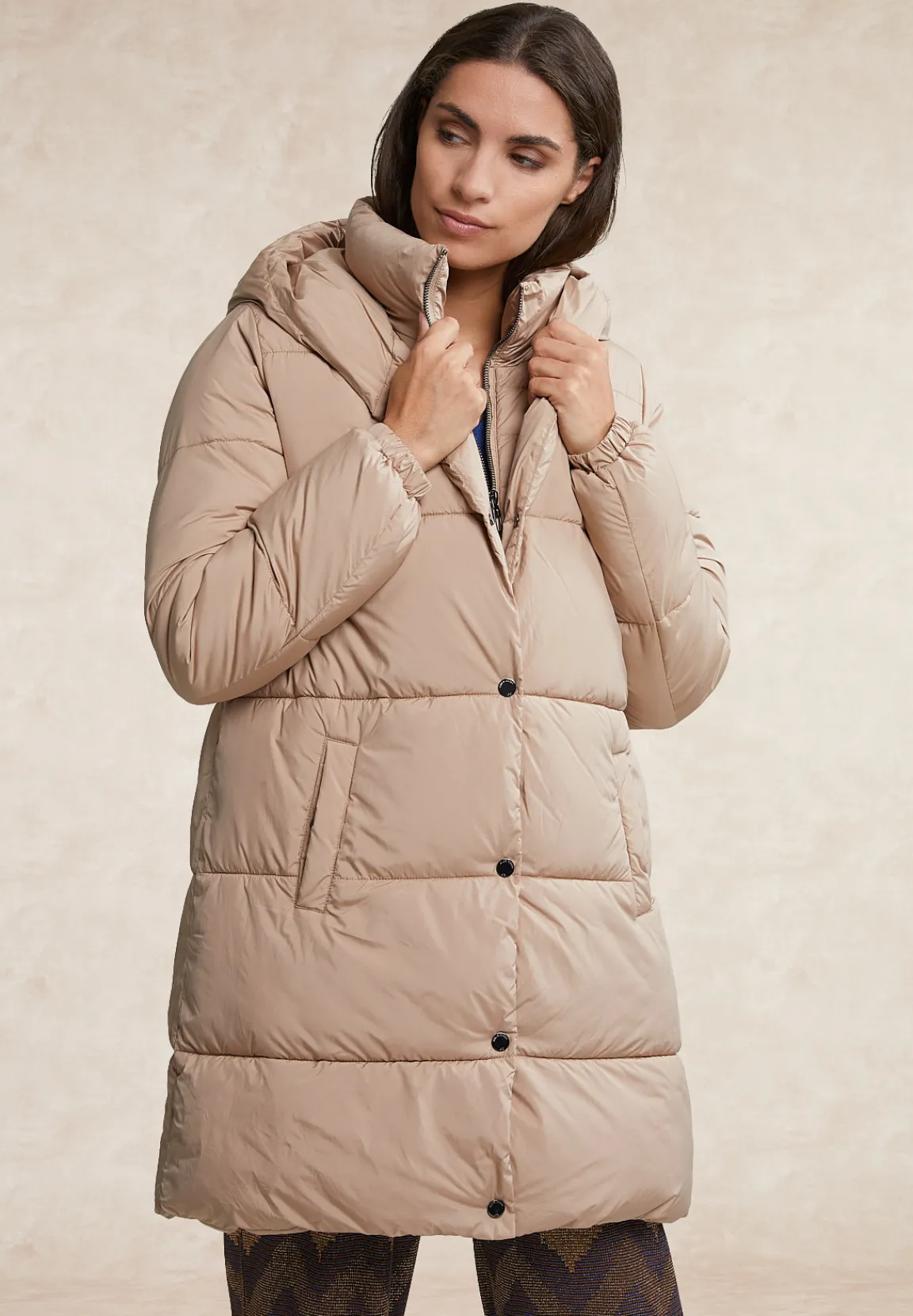 Discount River Woods Gewatteerde jas met kap beige -