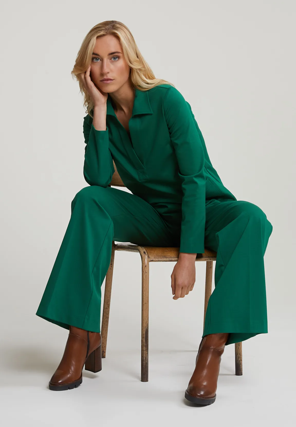 New River Woods Groene V-hals blouse opgestikte zakken -