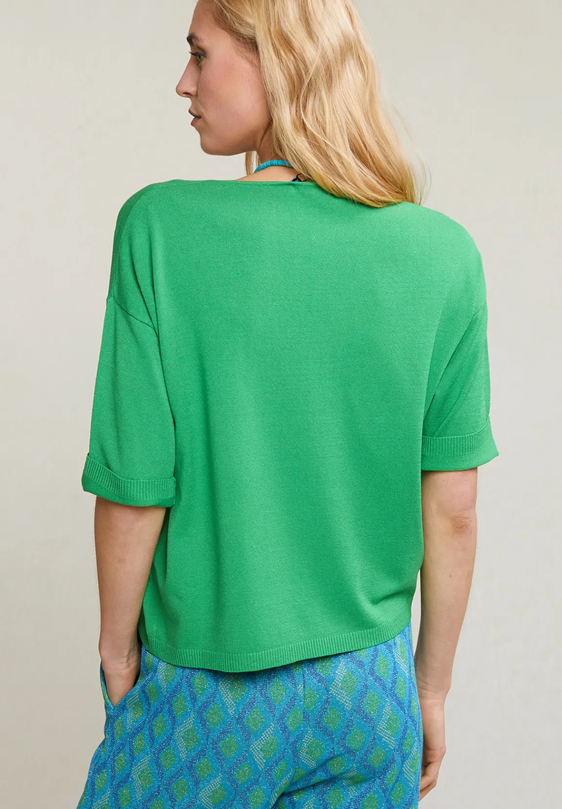 Hot River Woods Groene V-hals viscose trui korte mouwen -