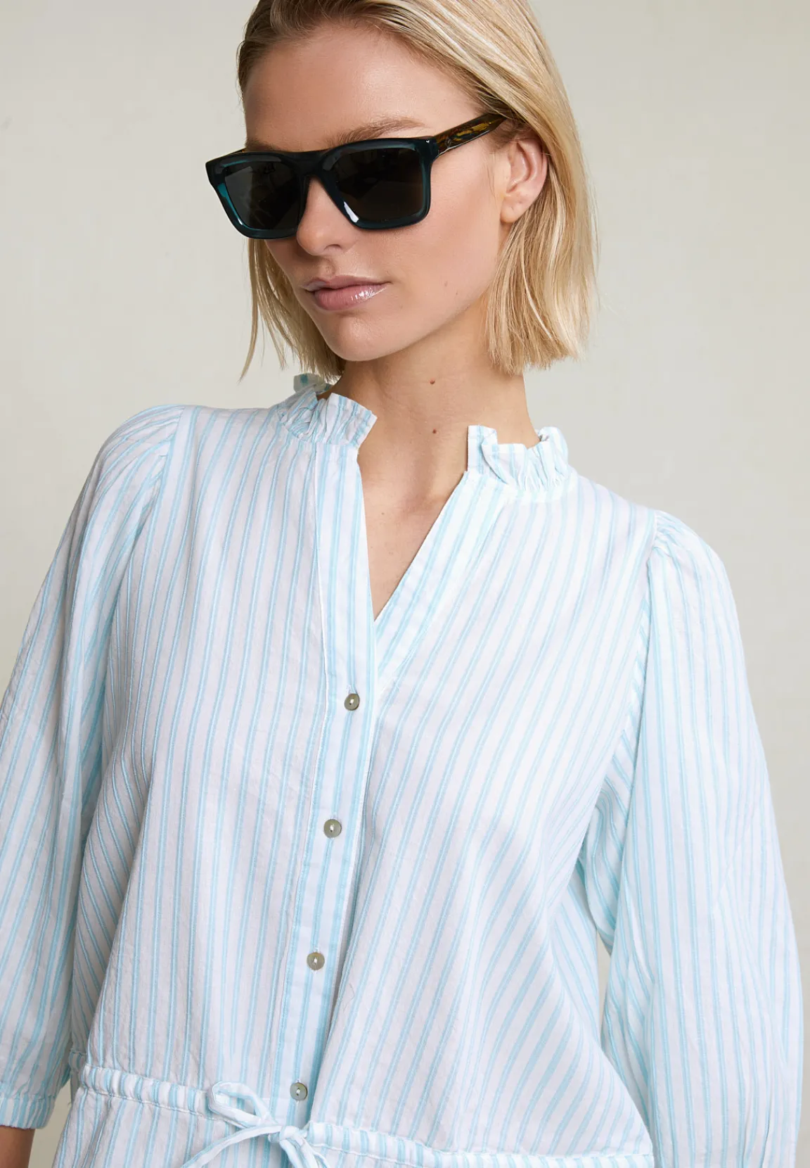 Fashion River Woods Groen/wit gestreepte geknoopte blouse elleboogmouwen -