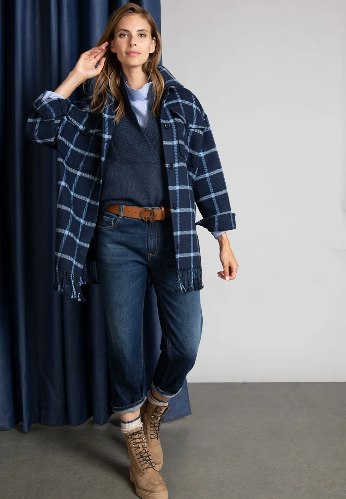 Online River Woods Jas met franjes in blauw -