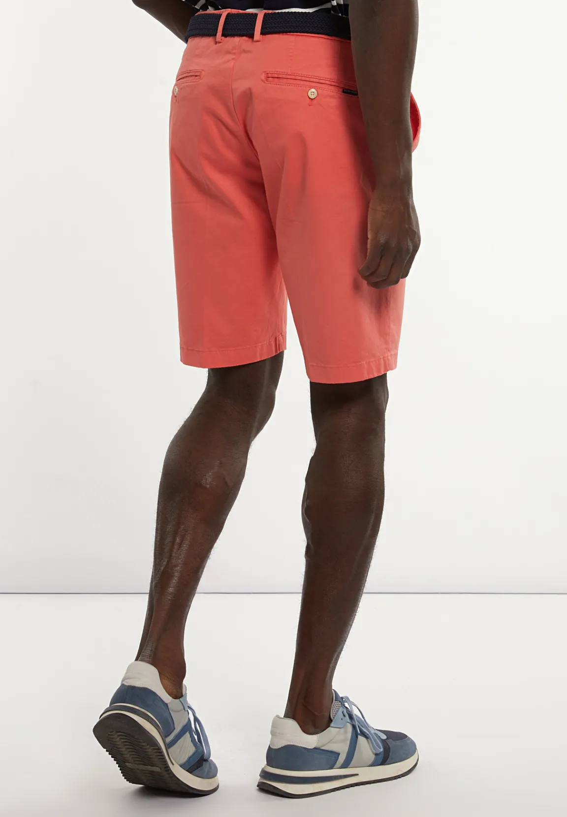 Hot River Woods Katoenen basic stretch chinoshort pastelrood -
