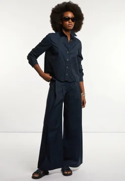 Hot River Woods Katoenen boxy geborduurde blouse navy -