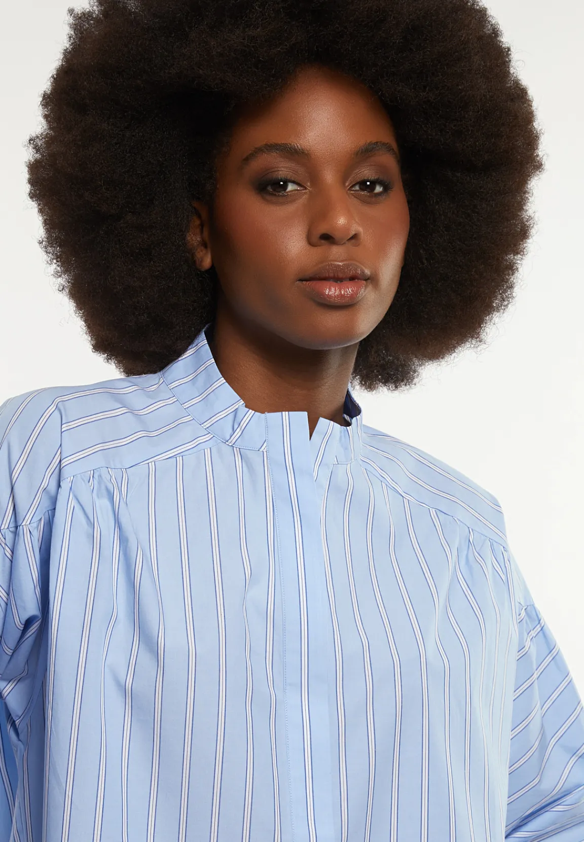 Outlet River Woods Katoenen gestreepte oversized V-hals blouse blauw/wit -