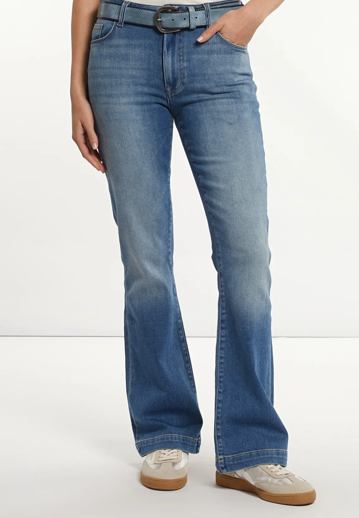 Best River Woods Lange flared jeansbroek blauw -