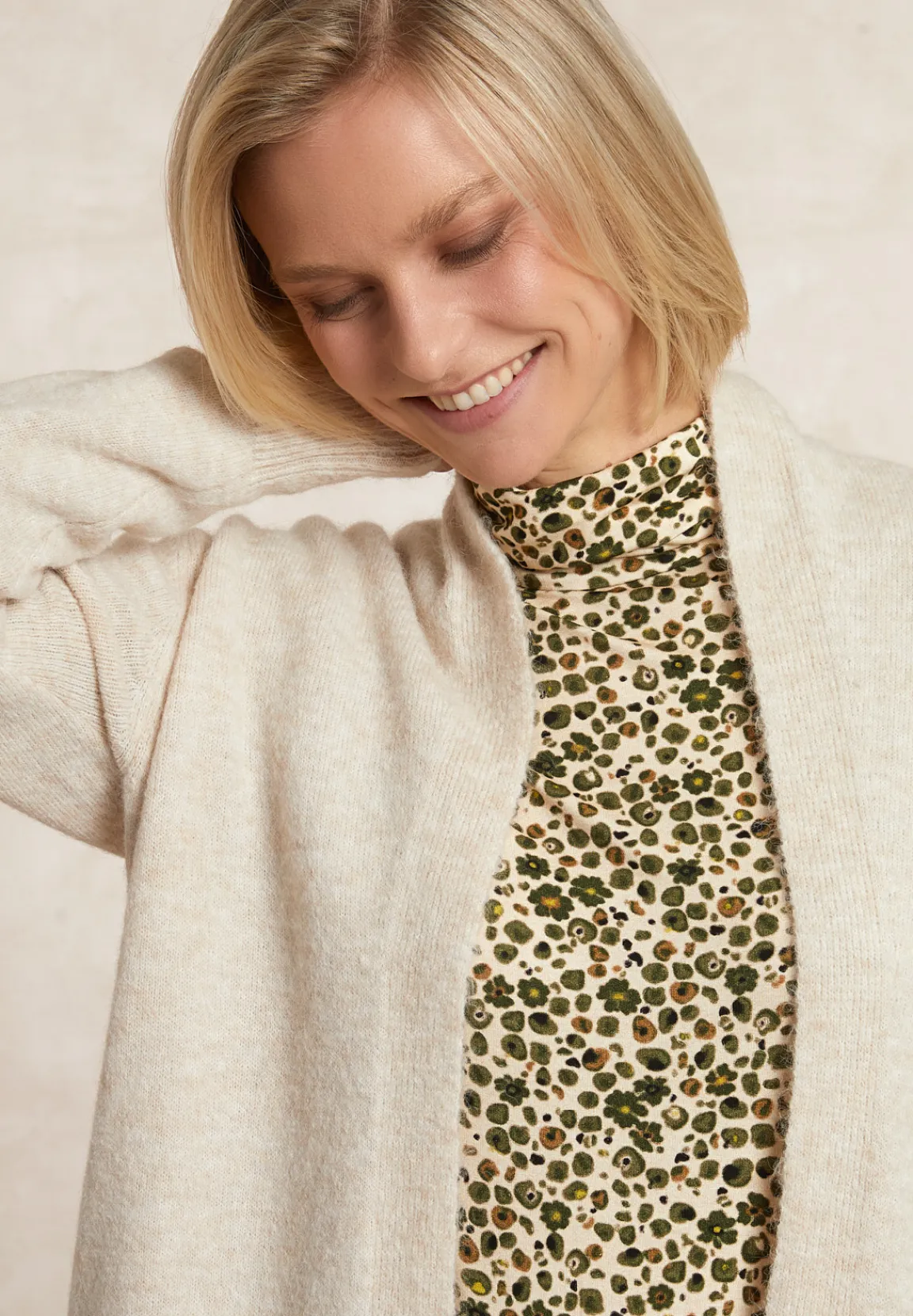 Outlet River Woods Lange V-hals jersey cardigan opgestikte zakken écru -