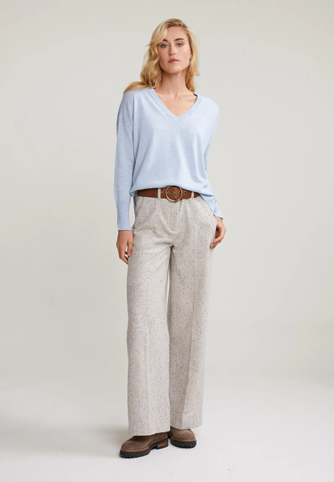 Sale River Woods Lichtblauwe basic V-hals trui lange mouwen -