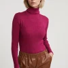 Best River Woods Magenta geribde rolkraag trui -
