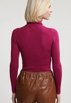 Best River Woods Magenta geribde rolkraag trui -