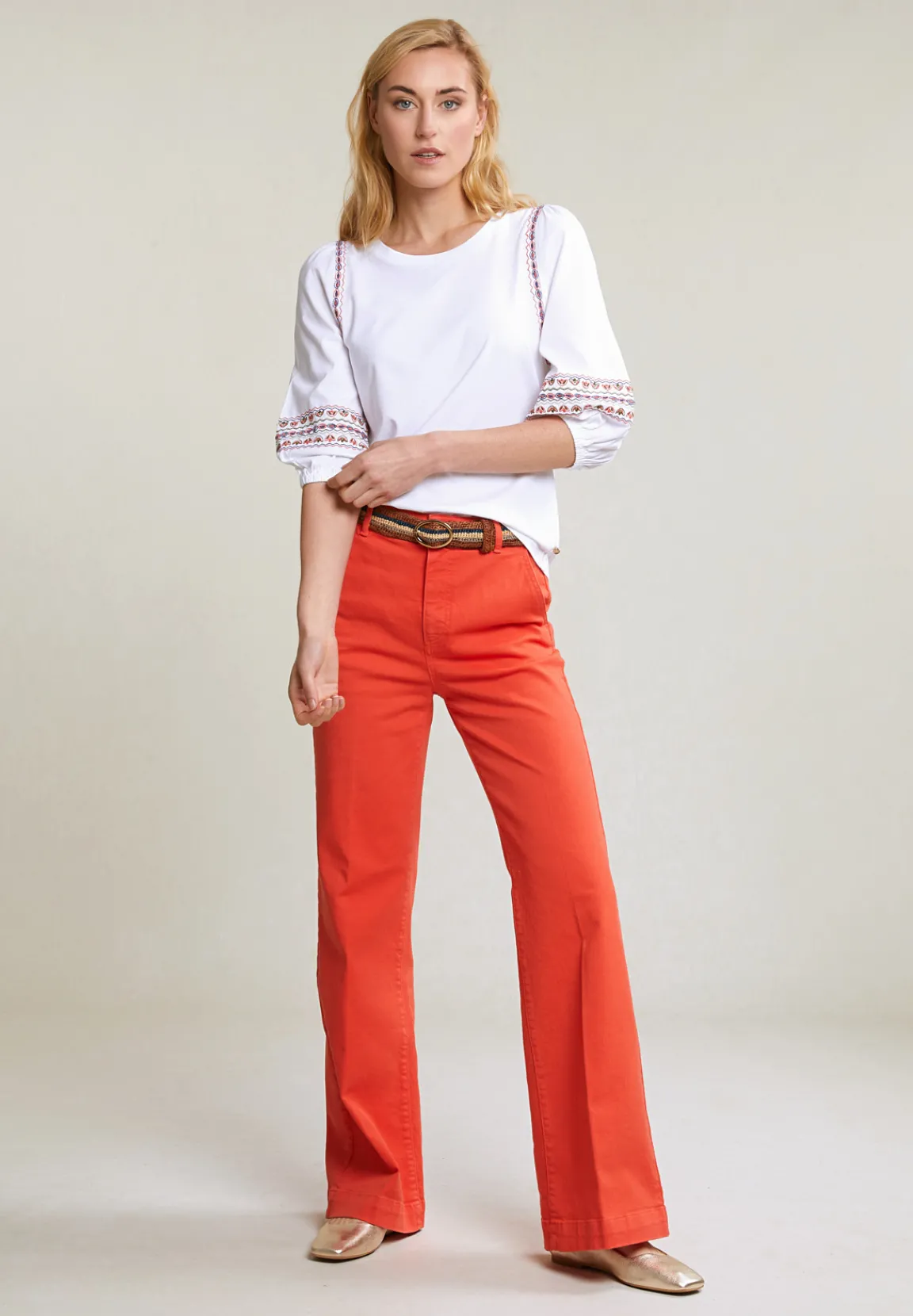 Online River Woods Multi geborduurde T-shirt pofmouwen -