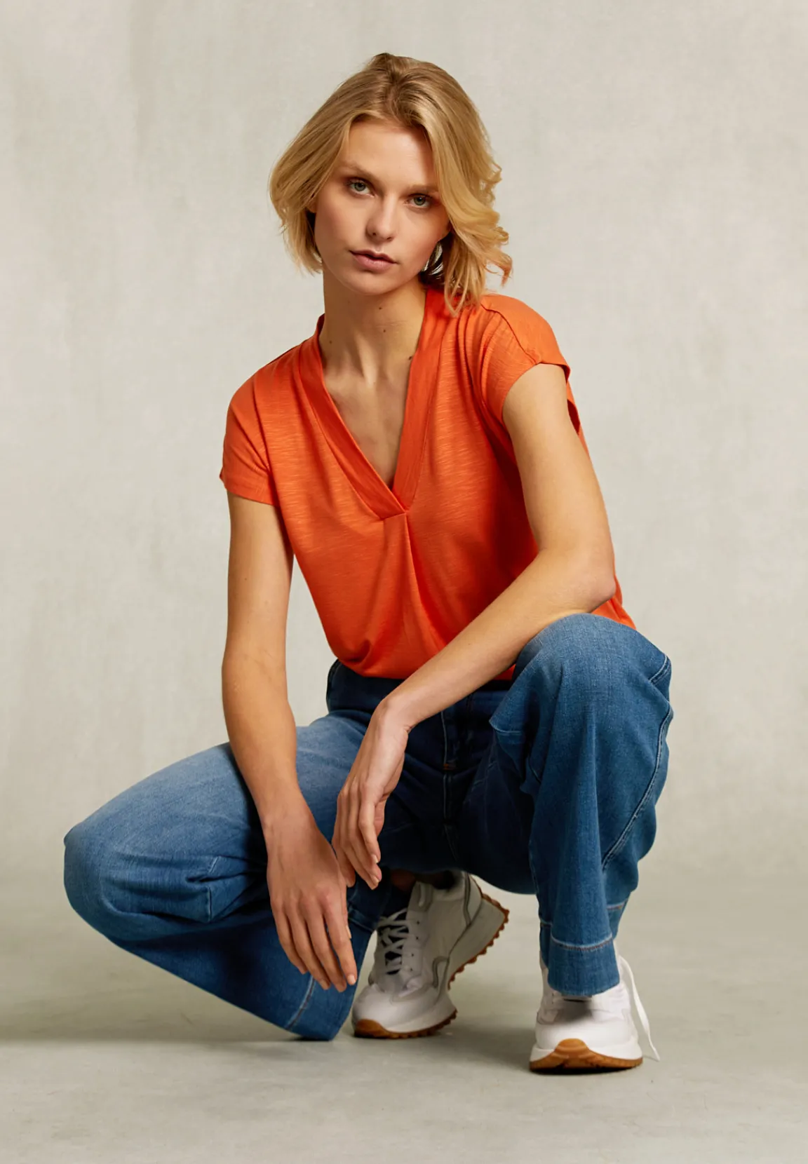 New River Woods Oranje V-hals T-shirt korte mouwen -