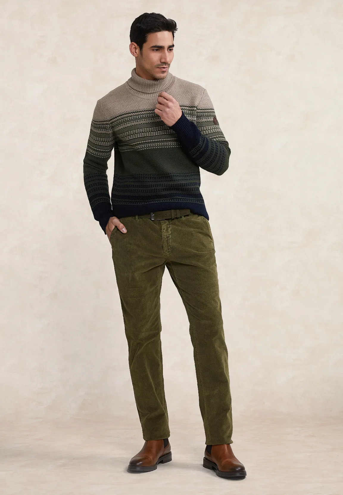 Discount River Woods Ribfluwelen stretch broek kaki -