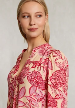 New River Woods Roze/beige bloemenjurk met ruches -