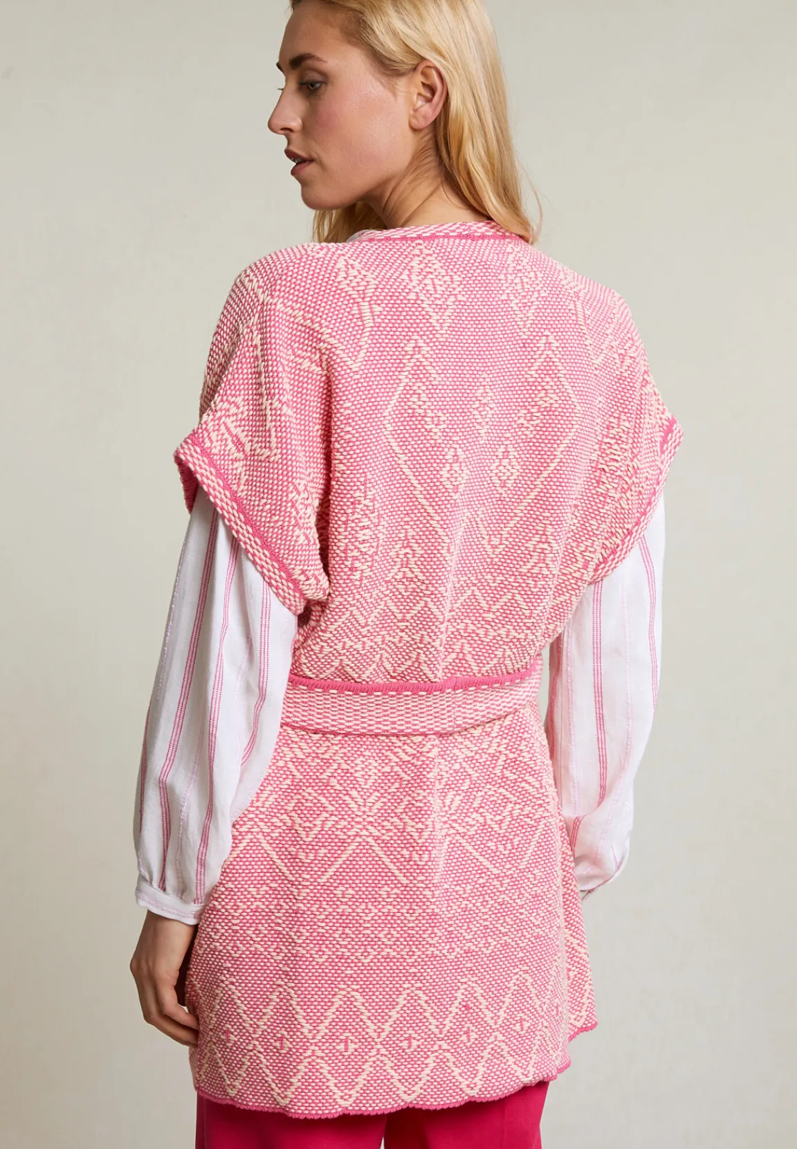 Fashion River Woods Roze/witte mouwloze kimono met riem -