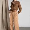 Best River Woods Slipoverblouse met ruffles in bruin -