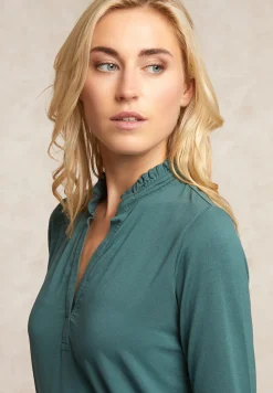 Discount River Woods Viscose T-shirt ruffelkraag groen -